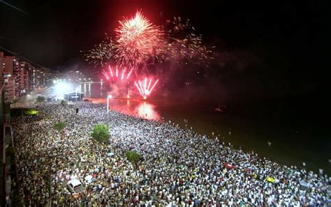 Principal destino turístico do ES Guarapari terá queima de fogos em