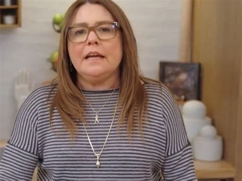 Rachael Ray Appears to Slur Words in New Video, Concerning Fans