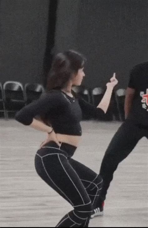 I Wanna Cum To Her Fat Ass Scrolller
