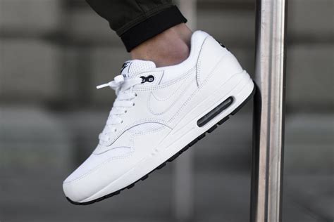 Nike Air Max 1 Essential “whiteblack” Sbd