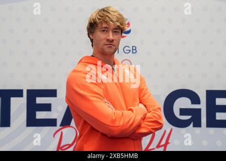 Sam schlängelt sich während einer Team GB Kitting Out Session für Paris