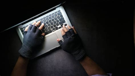 Un Hacker Publie 100 Millions De Mots De Passe Volés Voici Comment