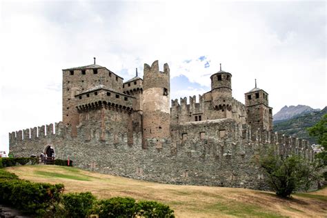 Castello Di F Nis Guida Al Castello Pi Visitato Della Valle D Aosta