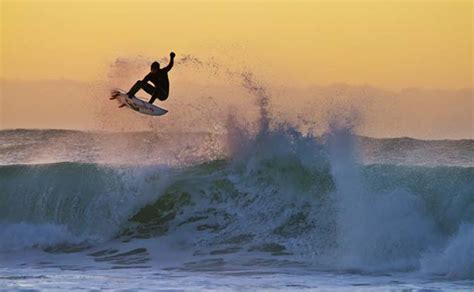 Surfing New Zealand: A Wave Lover's Guide - Beachmeter