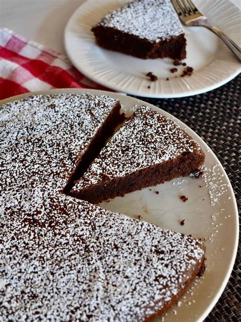 Torta Caprese Classic Italian Flourless Chocolate Cake