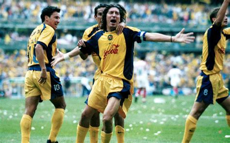 El día que Iván Zamorano rechazó a Boca Juniors para jugar con América