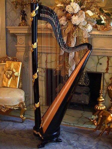 Black Gold Laurel Leaf Classic Column Harp - love the harp - if I could ...