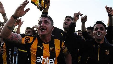 Emocionante El Festejo íntimo De Los Jugadores De Peñarol Tras La