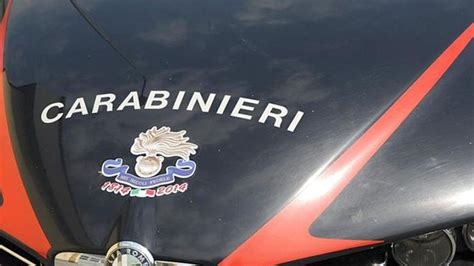 Rapina In Casa Poi Picchiano I Carabinieri Due Arresti Nella Notte A