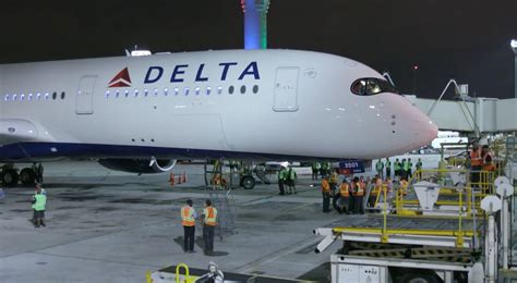 Check Out Photos of Delta's First A350 Arriving in Atlanta - The Points Guy