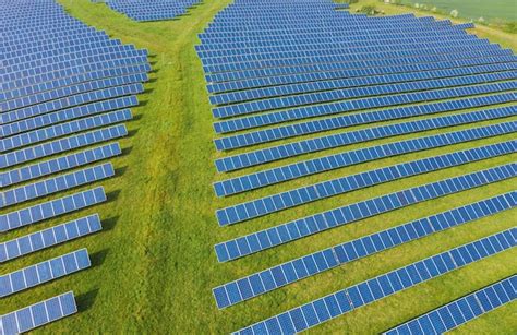 Premium Photo | Solar panel farm