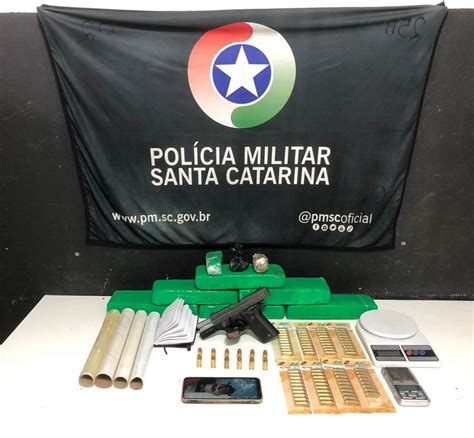 Polícia Militar prende homem por posse ilegal de arma de fogo e tráfico