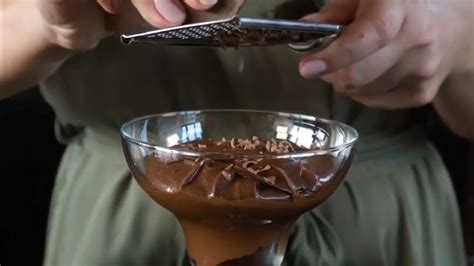 MOUSSE DE CHOCOLATE PROTEICO RECEITAS ESSENTIAL YouTube