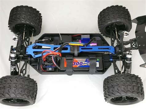 XTC RC MONSTER COBRA TRUGGY BRUSHLESS 1 8 4WD RTR 80KM H LiPo AKKU