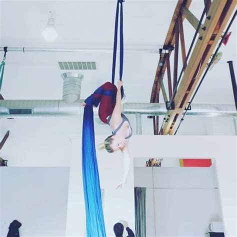 All The Ways Into Cross Back Straddle 🙃🙃 Aerial Aerialist