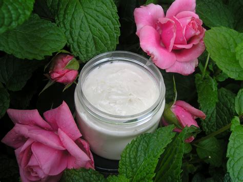 Green Tea And Rose Facial Lotion