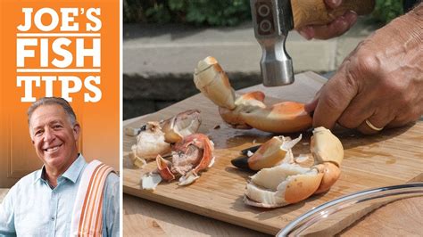 How To Crack A Stone Crab Claw Youtube