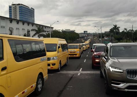 Transportistas Colonenses Realizan Caravana Para Solicitar Ayuda Al