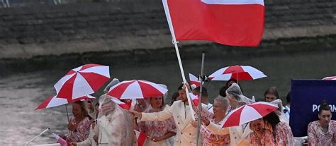 Bia O Czerwoni Wyst Pili Na Ceremonii Otwarcia Igrzysk Zaprezentowali