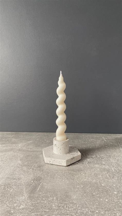 Столовые свечи в подсвечнике | Candles, Resin art