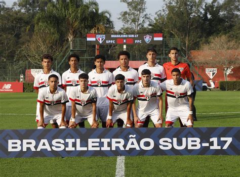 Sub 17 Visita O Atlético Mg Pelo Campeonato Brasileiro Spfc