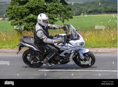 Kawasaki Versys 650 Bikes Hi Res Stock Photography And Images Alamy