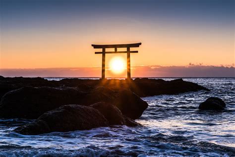 死ぬまでに一度は行きたい！涙が出るほど美しい“神秘的な日本の神社”5選 Retrip リトリップ