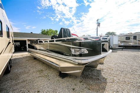 Avalon Pontoon Boat Gs Fish Center Console 25x85x25 2017 For Sale For