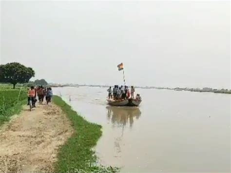 Peoples Life Affected Due To Rise In Water Level Of Rivers In Hardoi