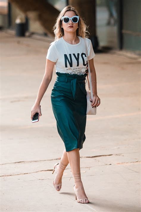 The Coolest Graphic Tees to Shop Right Now | StyleCaster