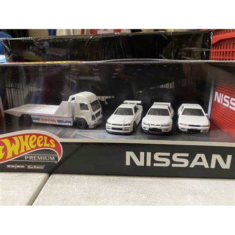 Hot Wheels Premium Nissan Gtr Garage Set Box Set New Release Shopee