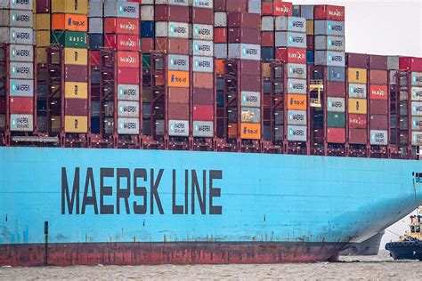 Houthi Gunmen Attack Maersk Hangzhou Ship In Red Sea Caliberaz