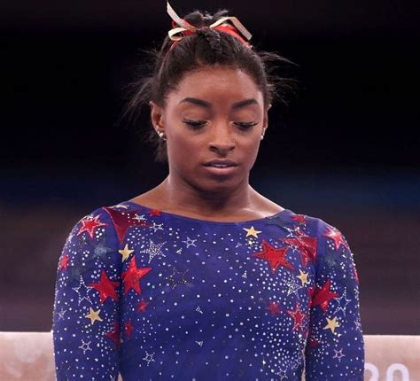 Maior ginasta do mundo Simone Biles desistiu de prova em Tóquio por