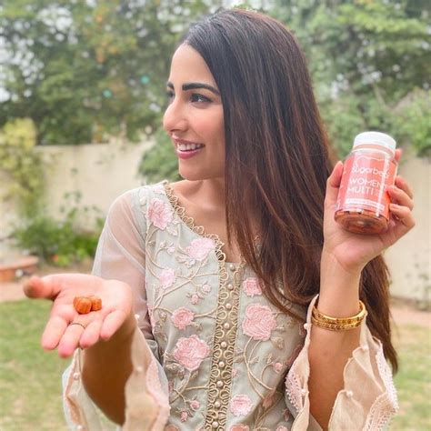 Pin by 𝙈𝙤𝙧𝙣𝙞𝙣𝙜 𝙎𝙩𝙖𝙧シ on Ushna Shah Bollywood actress hot photos