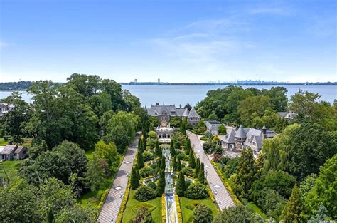 55 Million Waterfront Mansion In New York Is Simultaneously The