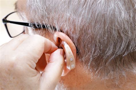 The Differences Between Hearing Aids Cochlear Implants