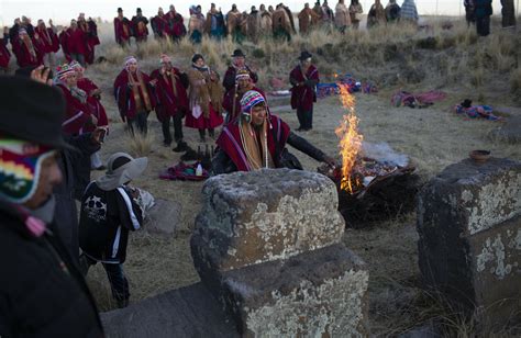 Ritos ancestrales reciben al Año Nuevo Andino en Bolivia AP News