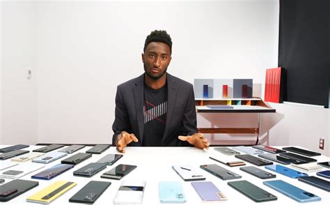 MKBHD yearly smartphone awards completely owned by phones from Apple ...