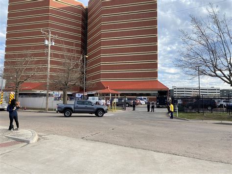 Inmate Killed Officer Hospitalized After Hostage Situation At Ok County Jail Kokh