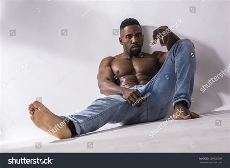 African American Bodybuilder Man Naked Muscular Foto Stock