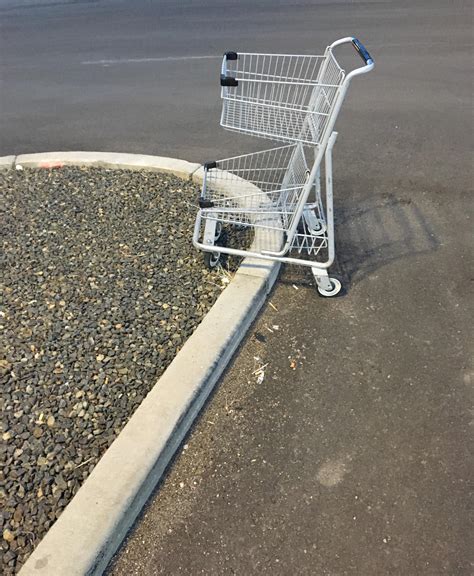 Psbattle Stuck Shopping Cart Rphotoshopbattles