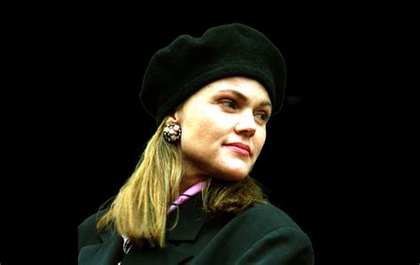 Complete List Of Belinda Carlisle Albums And Songs Classicrockhistory