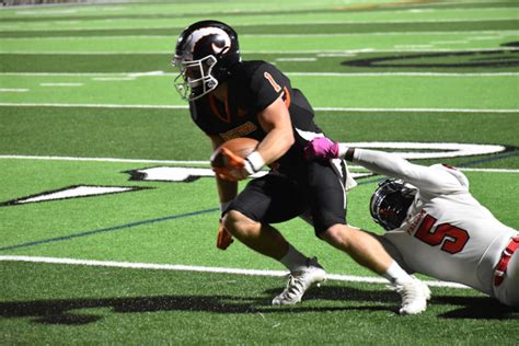 Big Play Alex Mclean Leads No 2 Rockford Past East Kentwood In Playoff