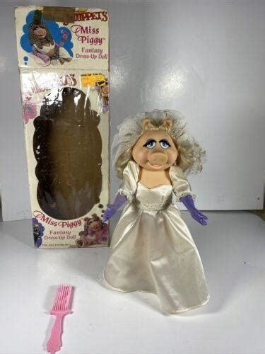 Vintage Muppets Miss Piggy Fantasy Dress Up Doll Wedding Day Cumberland