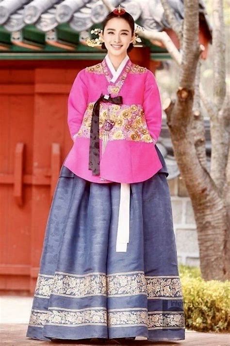 Pin by Michael 朱 on Cosmopolitan Asian outfits Korean traditional