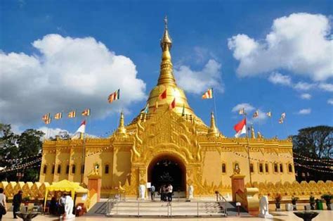 Pagoda Taman Alam Lumbini Berastagi