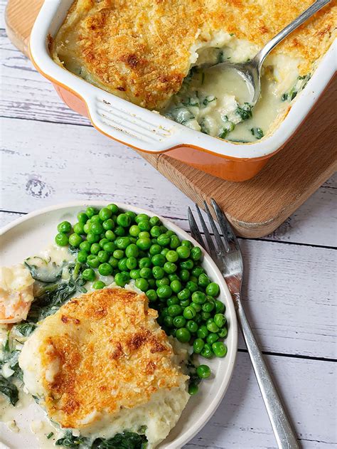 Easy Creamy Fish Pie With Spinach Knife And Soul