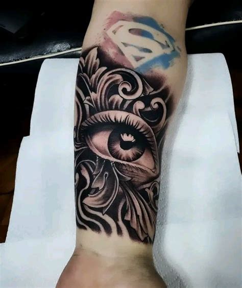 Flow tattos | Hand tattoos, Skull tattoo, Tattoos