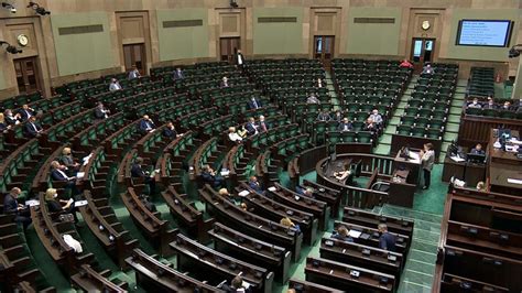 PiS złożyło projekt zmian w Regulaminie Sejmu dot postępowania w