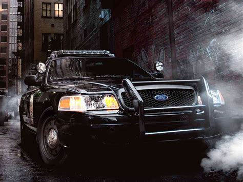 Crown Victoria P 71 Police Interceptor Making American Drivers Slow